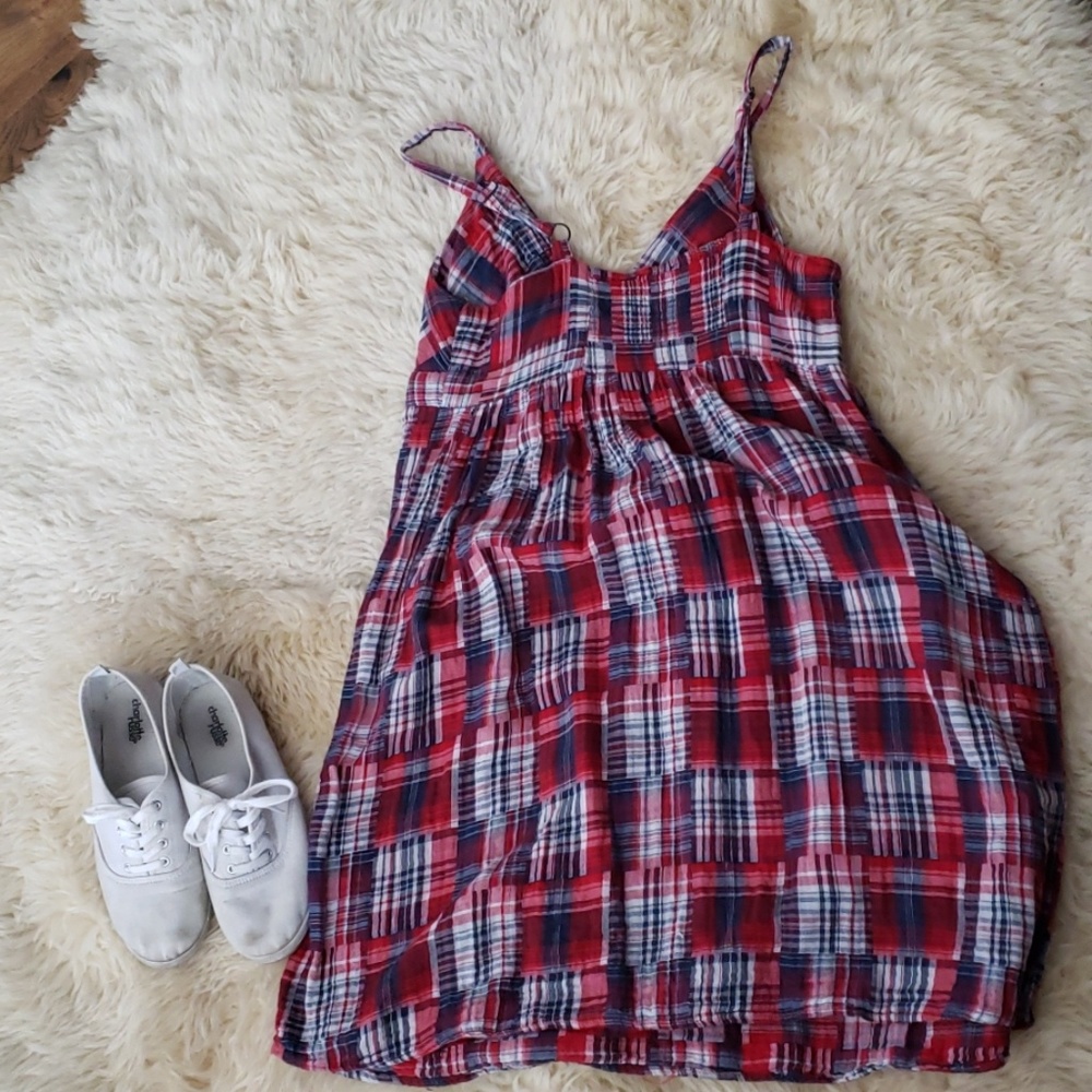 A Mini Spring Dress - Picture 3 of 4